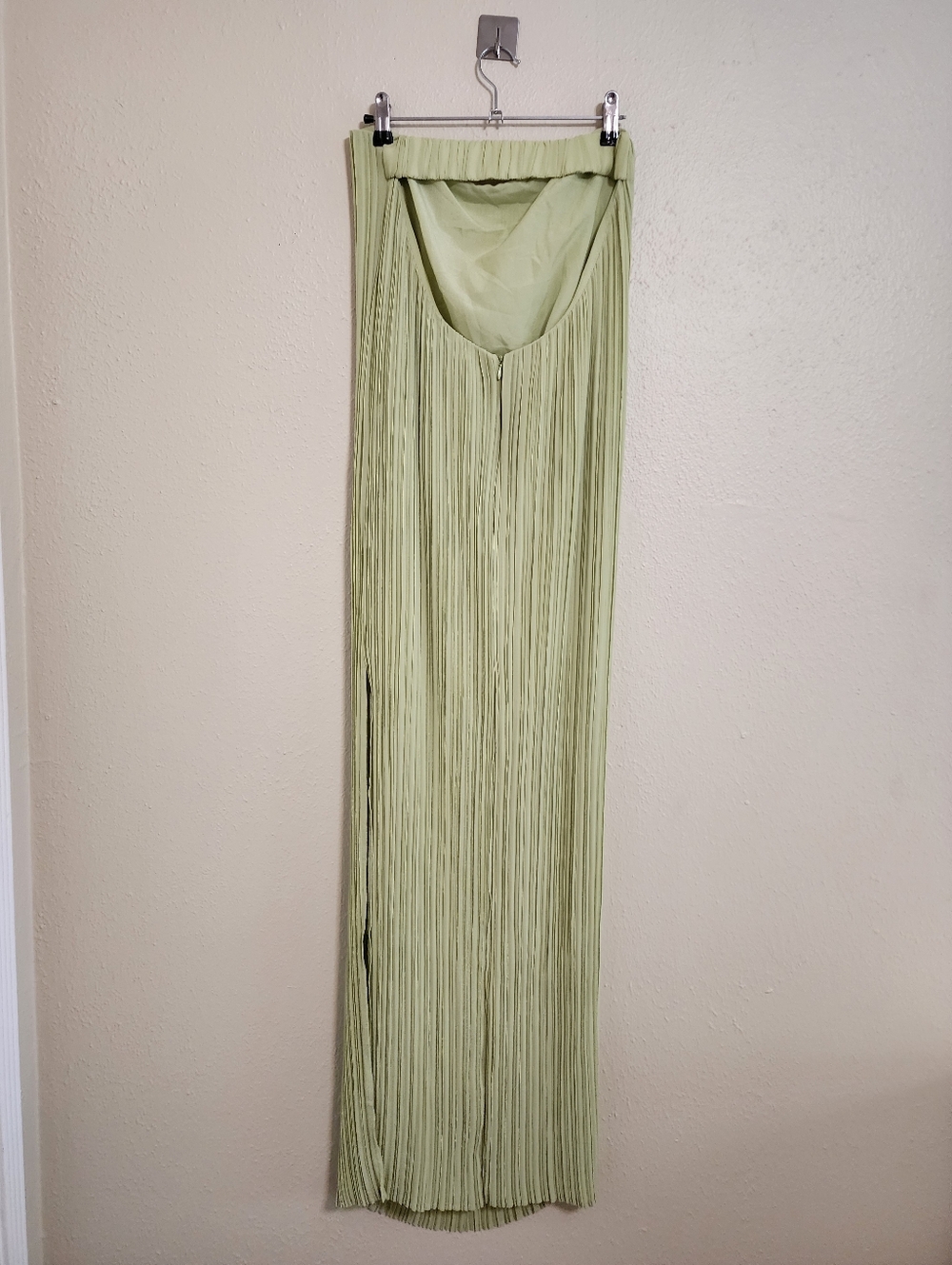 Lulus Yamuna Light Green Pleated Strapless Maxi Dress XS Wedding Party Formal - Picture 8 of 10